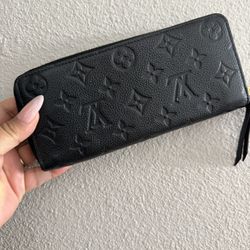  Black Louis Vuitton Wallet