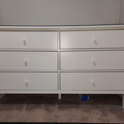 Dresser IKEA