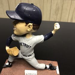 Mickey Lolich bobble head