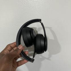 MATTE BLACK BEATS SOLO 4