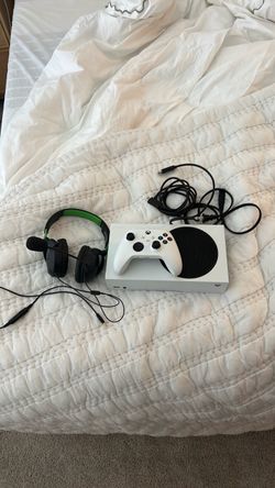 X box series s with controller + turtle beaches