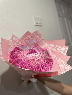 Beautiful Eternal Roses Bucket