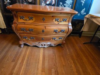 Vintage French Provincial Bombe 3-Drawer Dresser / Chest