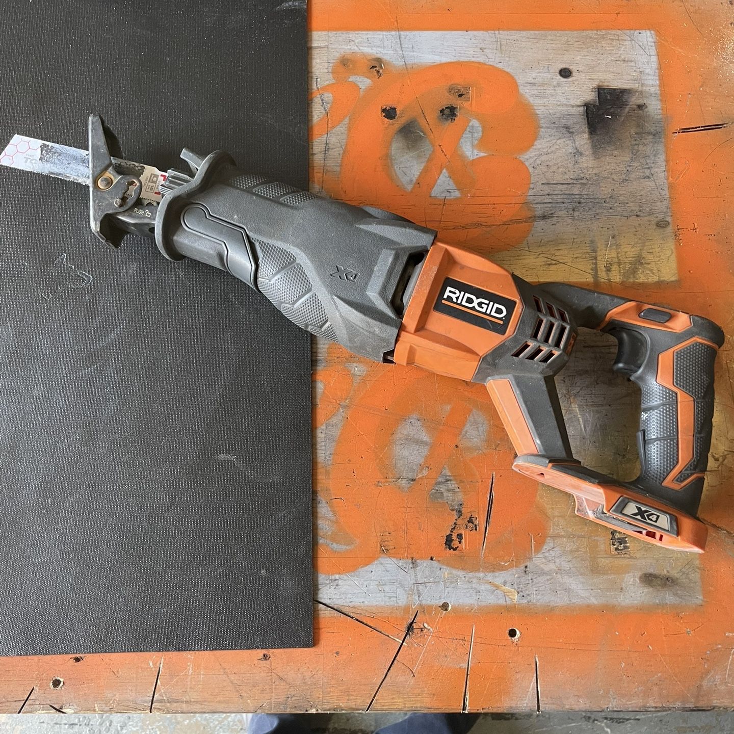 Rigid 18V Saw