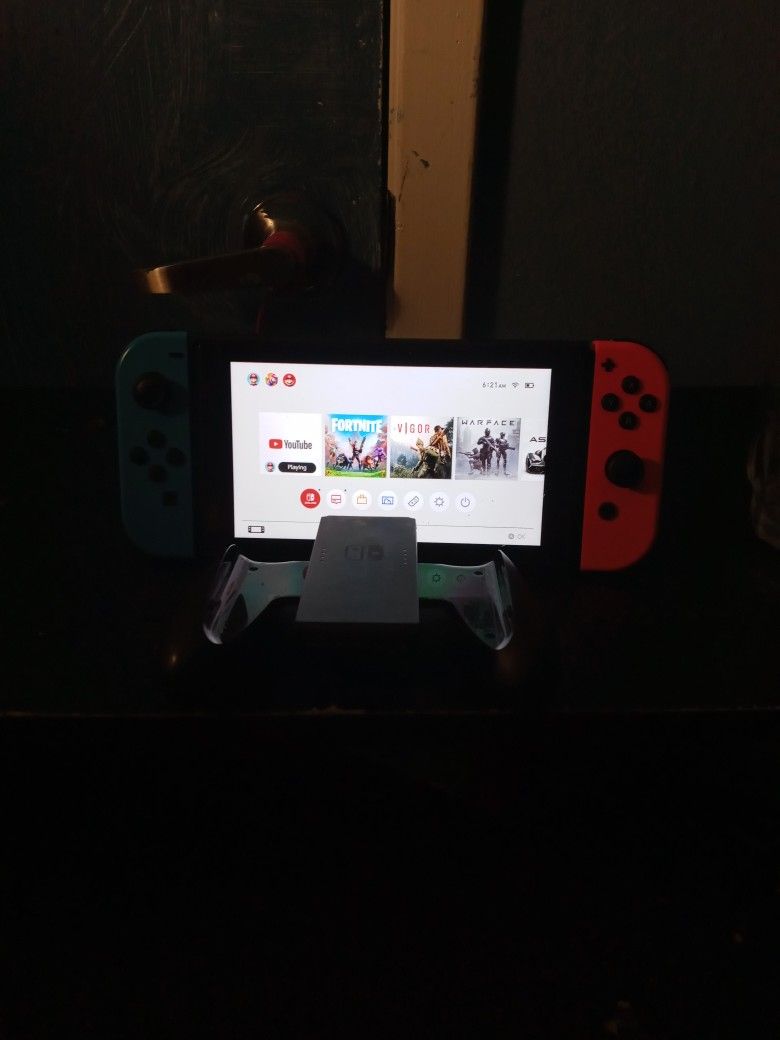Nintendo Switch With A OG Fortnite Account With A lotta Skins
