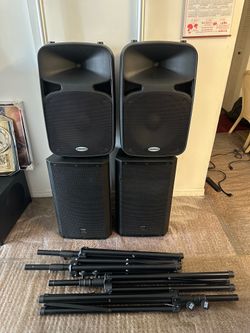 4 Dj speaker 2 Samsung 15inch 2 Ev 15inch 4 stand 4 power plug firm on price most ready to pick up before msg me don’t waste my time