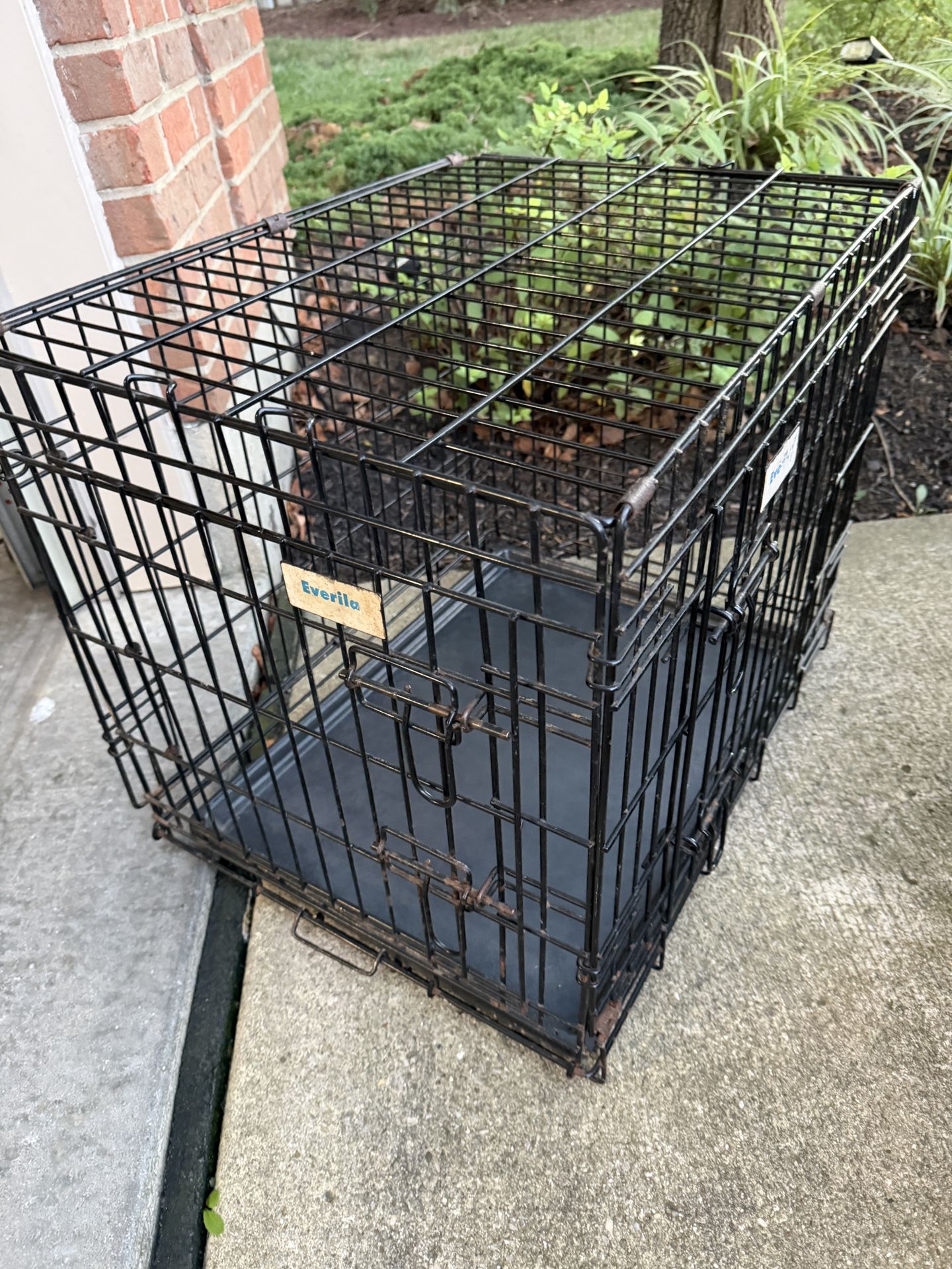 Small 24x19x19” Dog Crate with Tray and Two Doors! Easily collapses for compact storage or transport