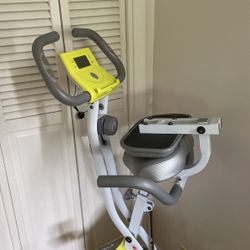 LEIKE Exercise Bike 