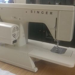 Singer Sewing Machine