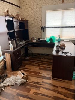 Corner office desk