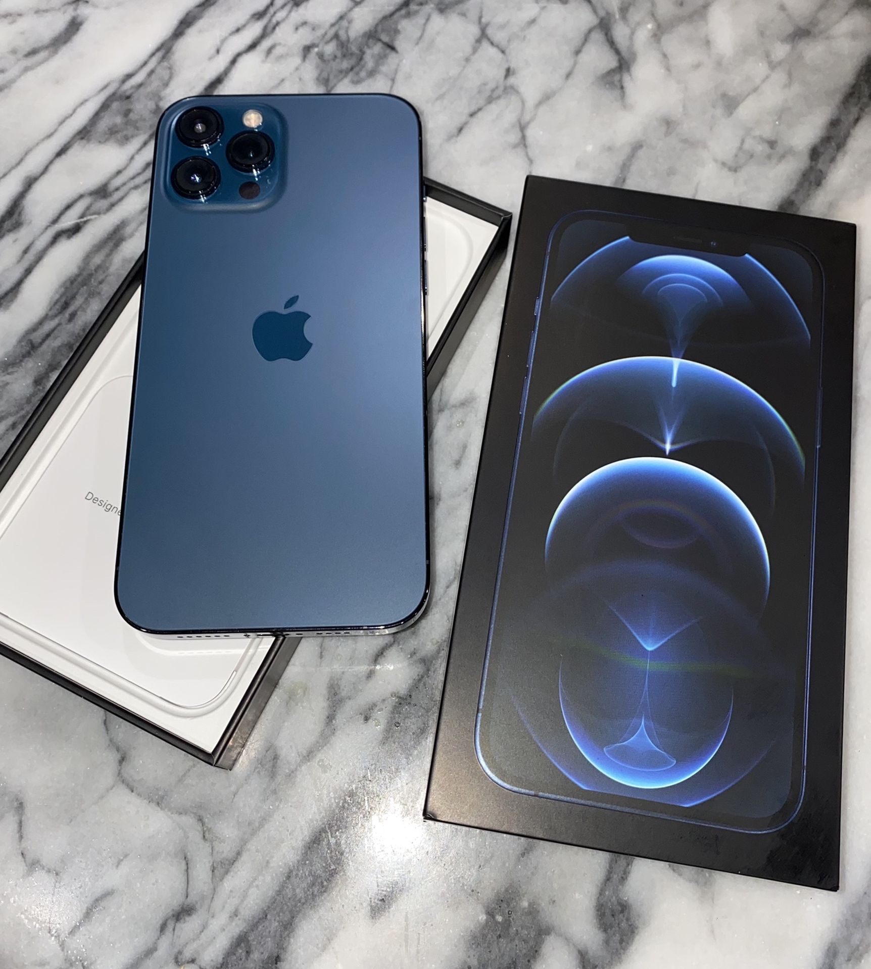 Unlocked iPhone 12 PRO MAX 512gb (FIRM PRICE)