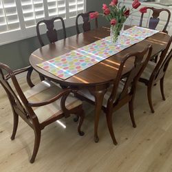 Mahogany Formal Dining Room Table Set