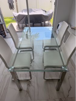 Glass Dining Table with 4 White Chairs