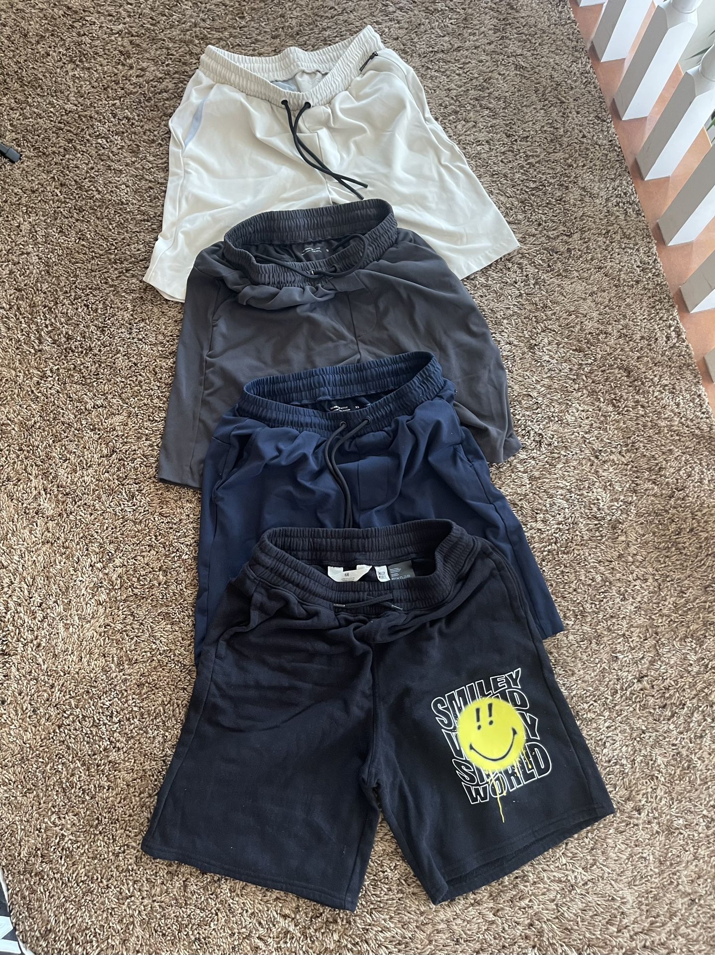Old Navy Shorts Men’s Medium