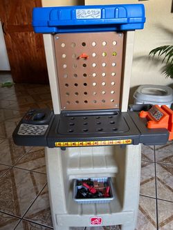 Step 2 play tool work station