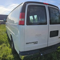 2013 GMC SAVANA for PARTS 