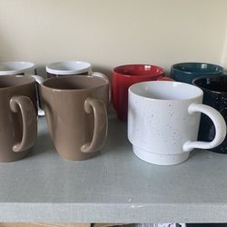 Multiple color coffee cups