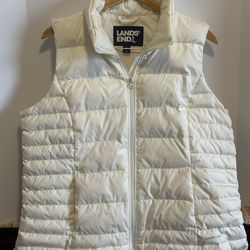 Lands’ End white vest. In excellent condition. Size xL
