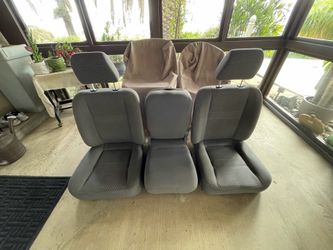 2006 Dodge RAM seats 3500