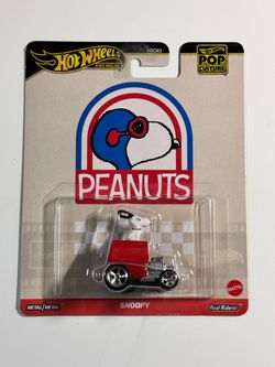 Hot Wheels Premium Pop Culture Peanuts Snoopy