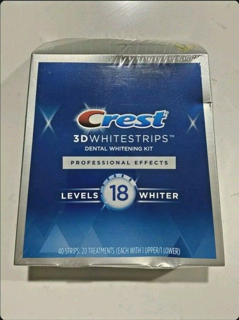 Crest 3D White Professional Teeth Whitening Strips Kit 20 Treatments | Exp 07/23