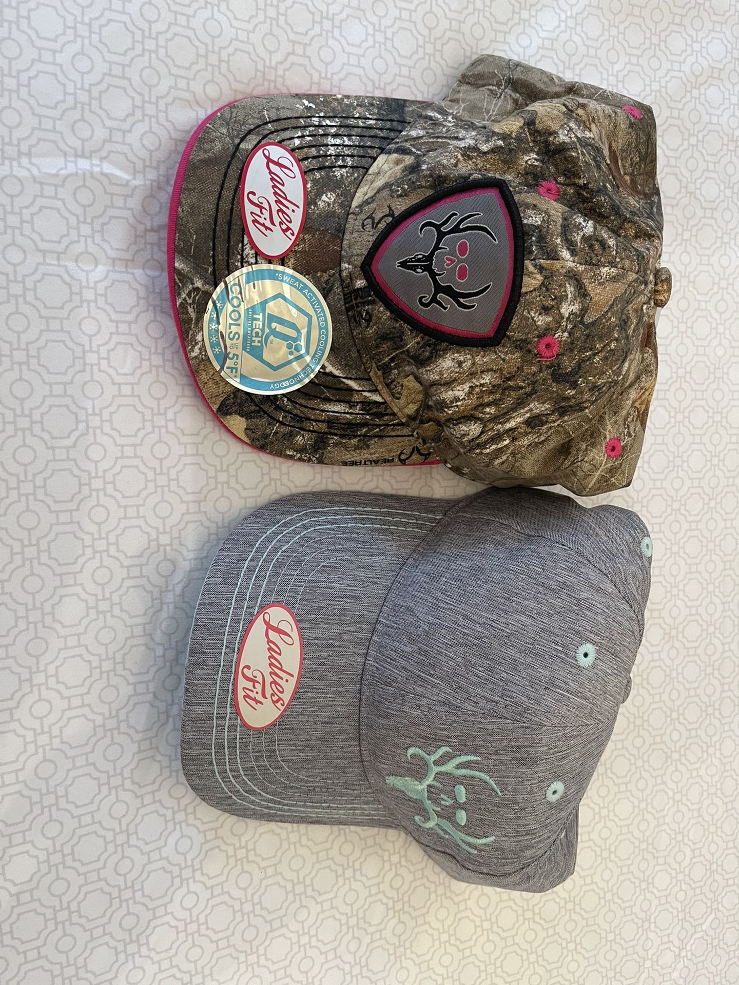 Women’s Bone Collector Hat NWT