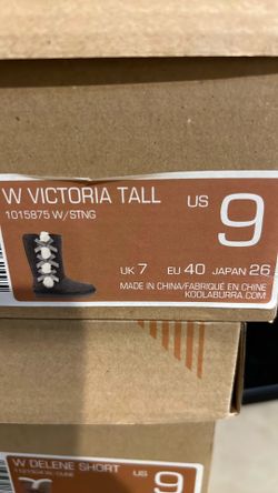 Victoria Tall Boot Grey High Boot Size 9