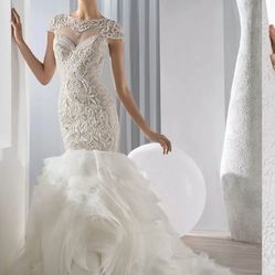 Demetrious  Stunning Wedding Dress Size 6