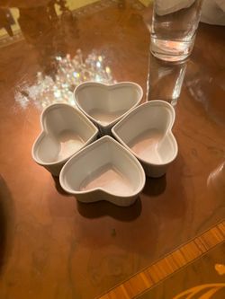 HIC Kitchen 5 OZ Porcelain Heart-Shaped Ramekin - 4 pieces
