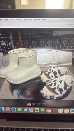 Crocs like new size 6