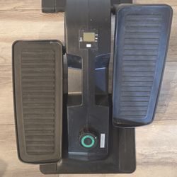 Cubbi Jr. Pedal Under Desk Elliptical