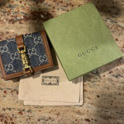 gucci card wallet