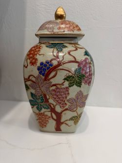 Vintage Chinese Crackle Glaze Grape Ginger Jar with Lid