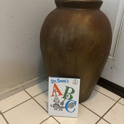 Giant Brown Gold Tone Pot