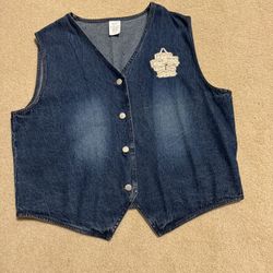 1046- New Women's Basket Decal Embroidered Denim Vest Blue Size XXL 4 Button
