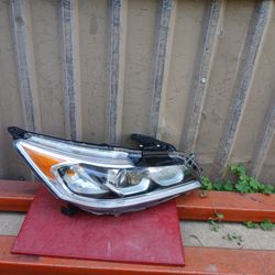 2016-2017 Honda Accord Headlight Passenger Side Used Oem
