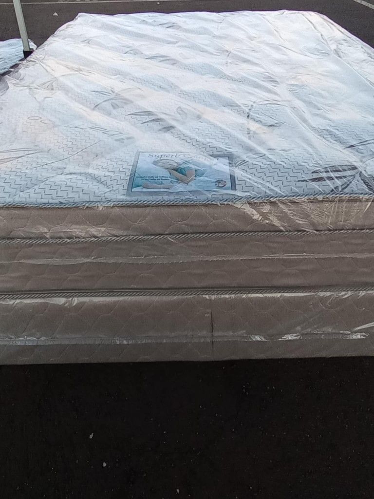 Brand New Queen Size Pillowtop Mattress Included Box Spring Free Delivery