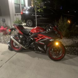 250 Cc  Motorcycle Brand New $1500