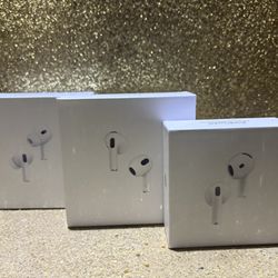 AirPods Deluxe Bundle 