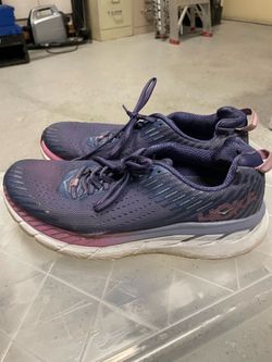 Women’s running shoes