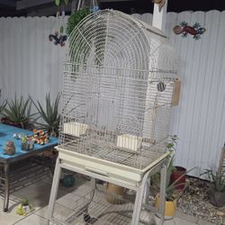 Jaula Gris Para Aves En Buenas Condiciones
