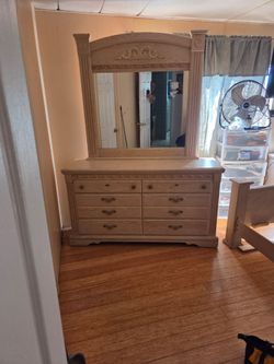 Dresser