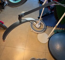 Half Moon LED Lash Light Floor Lamp