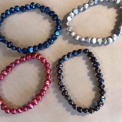 Women’s 4 stretch bracelets