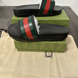 Gucci Slides. READ DESCRIPTION FOR SIZES 