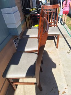 4 sillas de madera de comedor