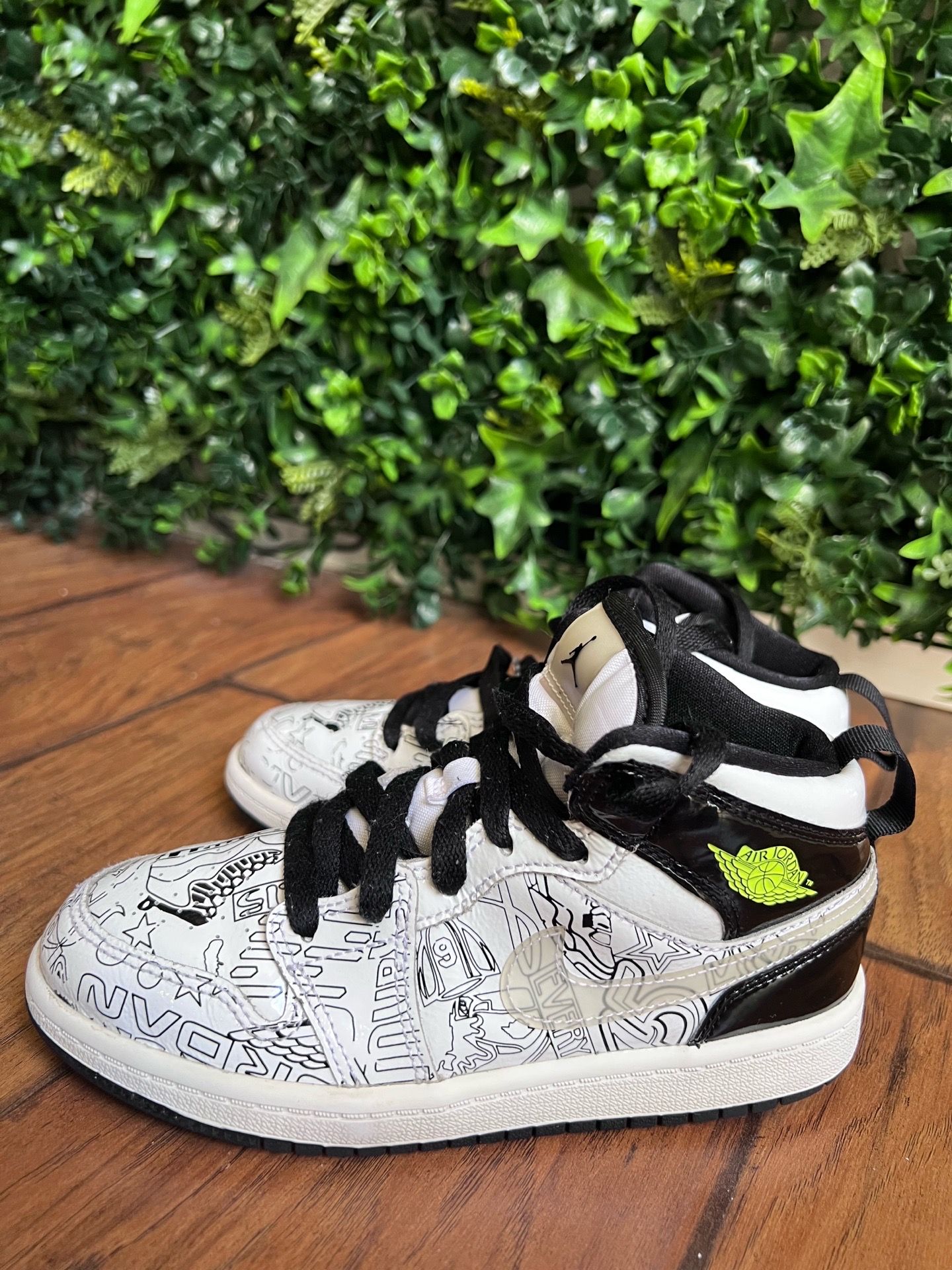 Kids Nike Jordan’s size 1Y