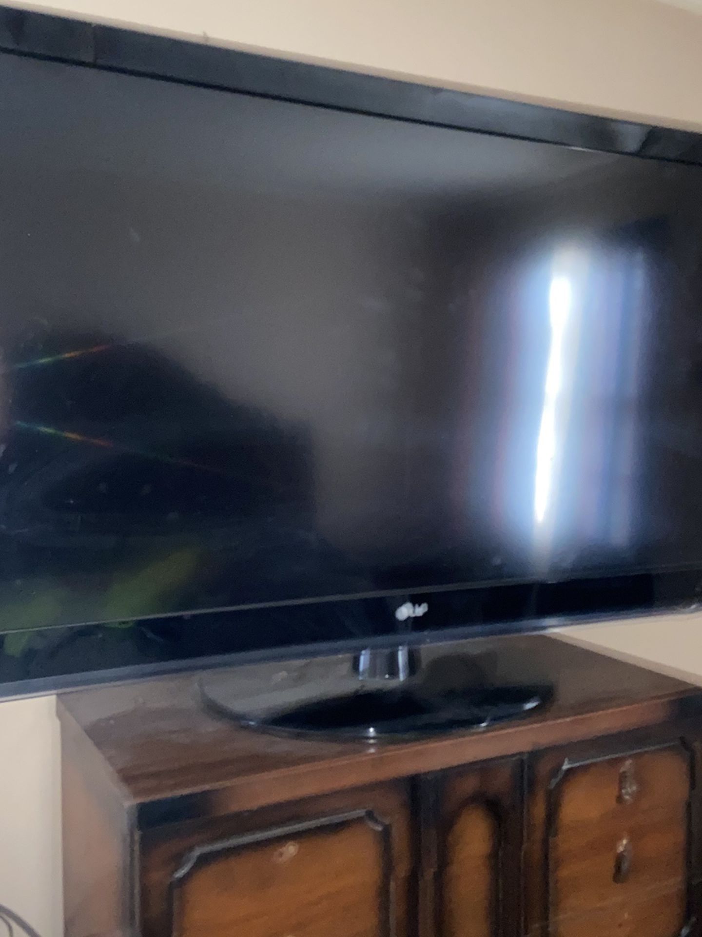 55 Inch LG Tv ( Not Smart)