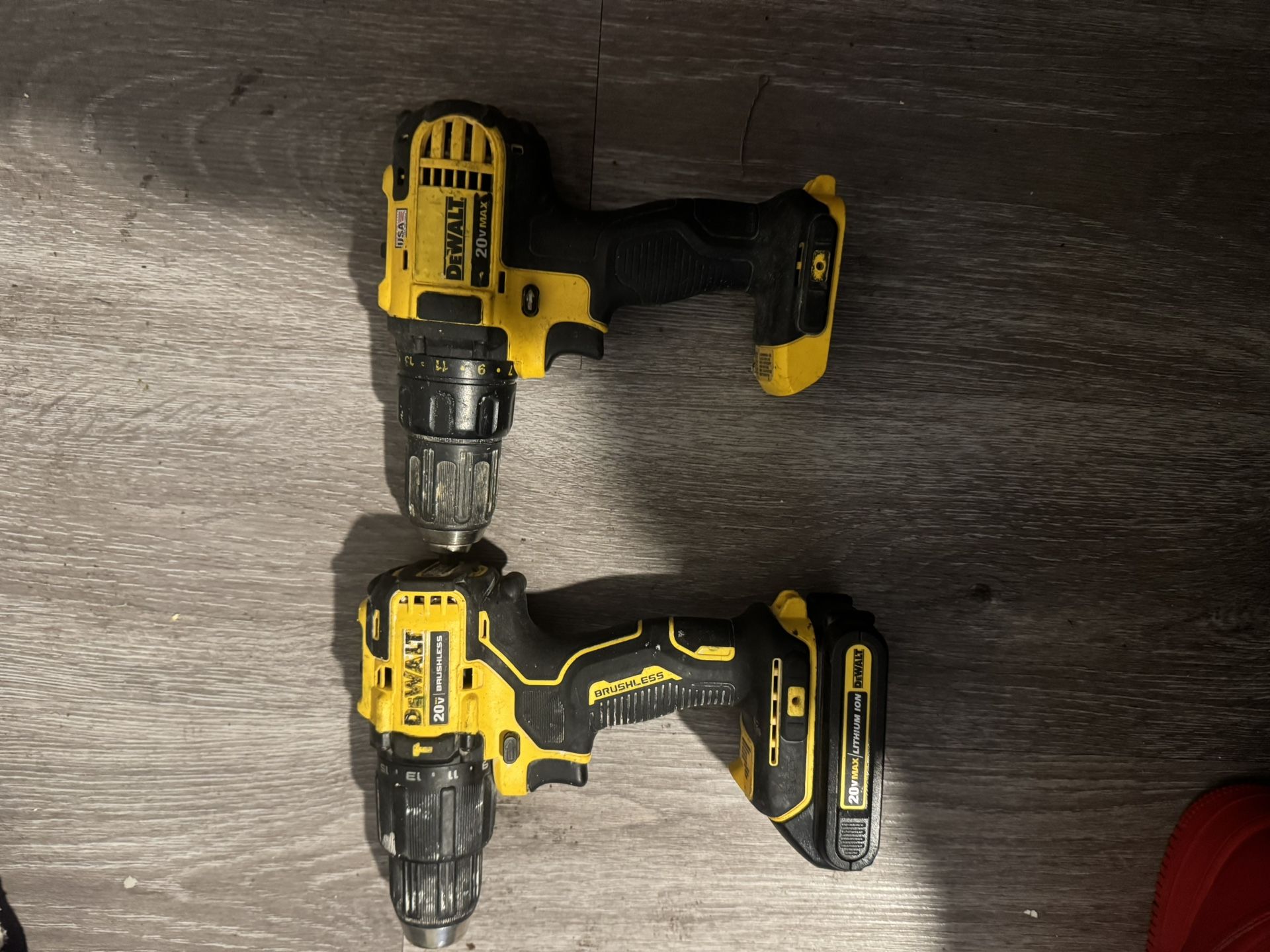 2 Dewalt 20v Drills