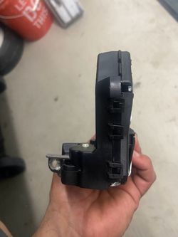 Door lock actuator